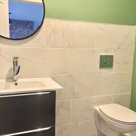 Hodinový hotel Avec Terasse / Wifi / Parking Ruelle-sur-Touvre